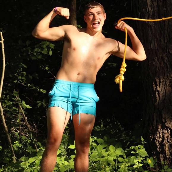 Meet your Posher, Luke - Picture 1 of 1